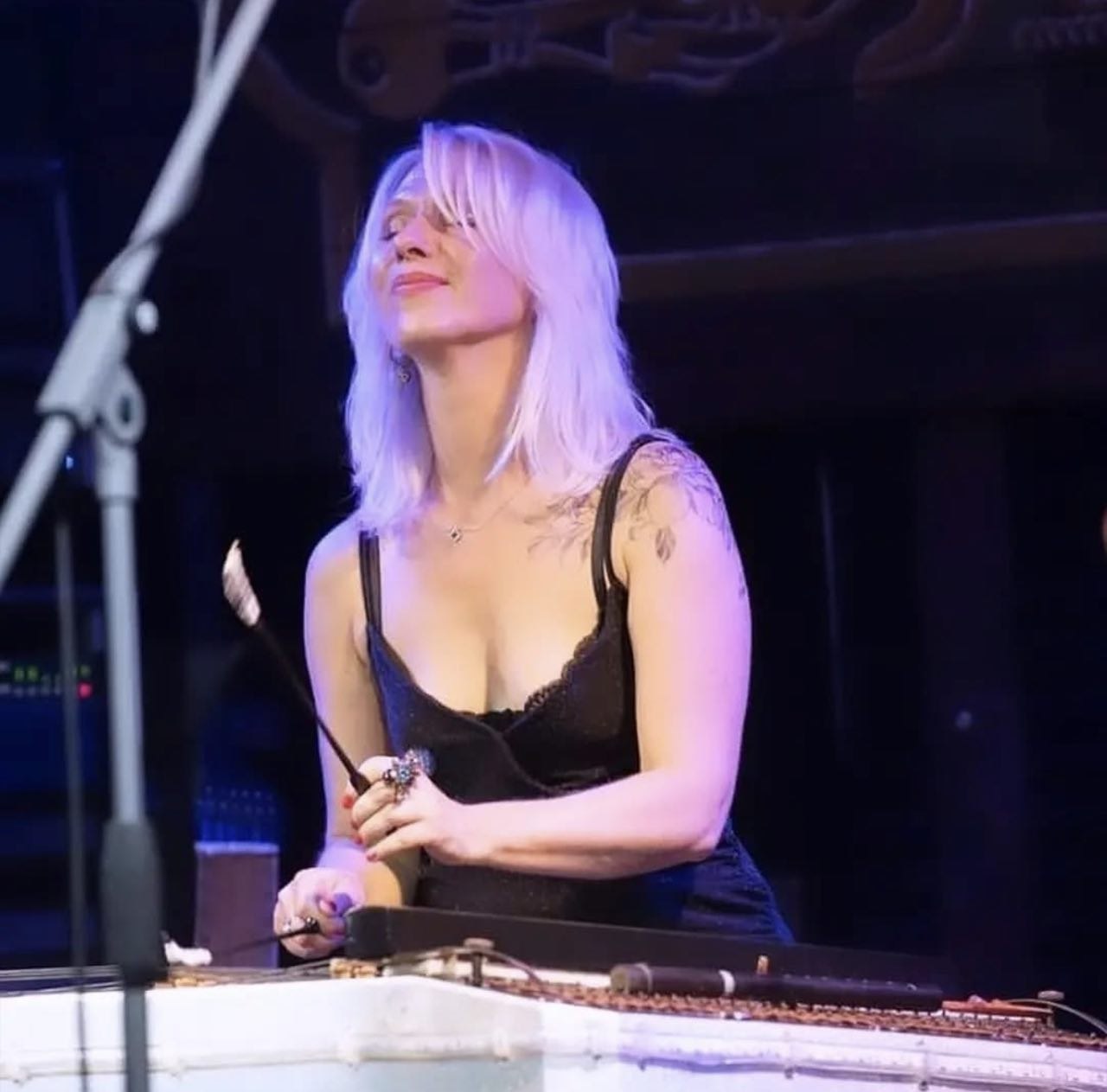 Nata Pavlovska performing on stage